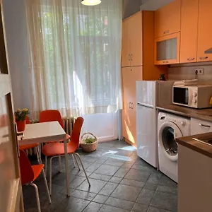  Appartamento 113 In With 2br And 2 Full Bath
