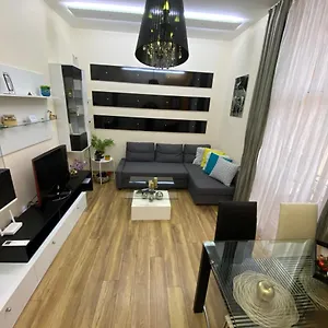  Appartamento Cozy In Downtown - Tsar Samuil Street
